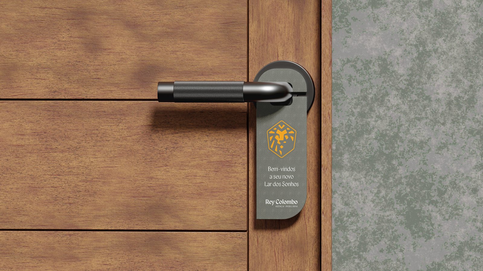 Aviso de porta Rey Colombo